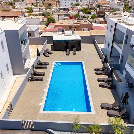 Oasis Luxury Escape