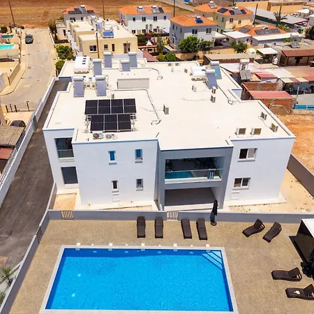 Oasis Luxury Escape Ξυλοφάγου