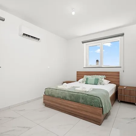 Oasis Luxury Escape Apartman